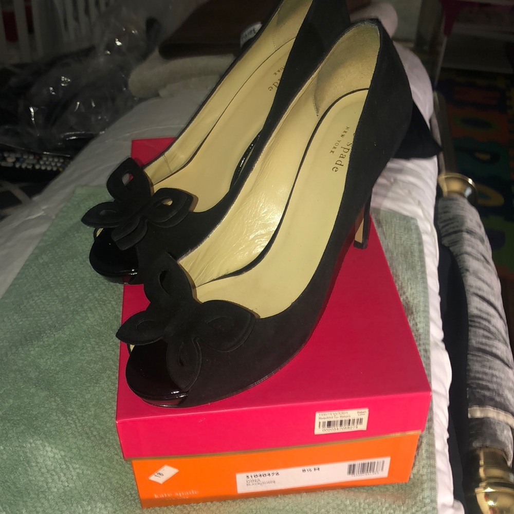 Beautiful Kate Spade Gina black suede pumps